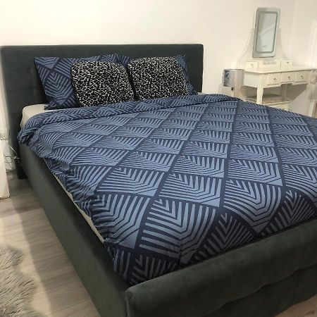 Skepsis Apartament Apartment Alba Iulia Bagian luar foto